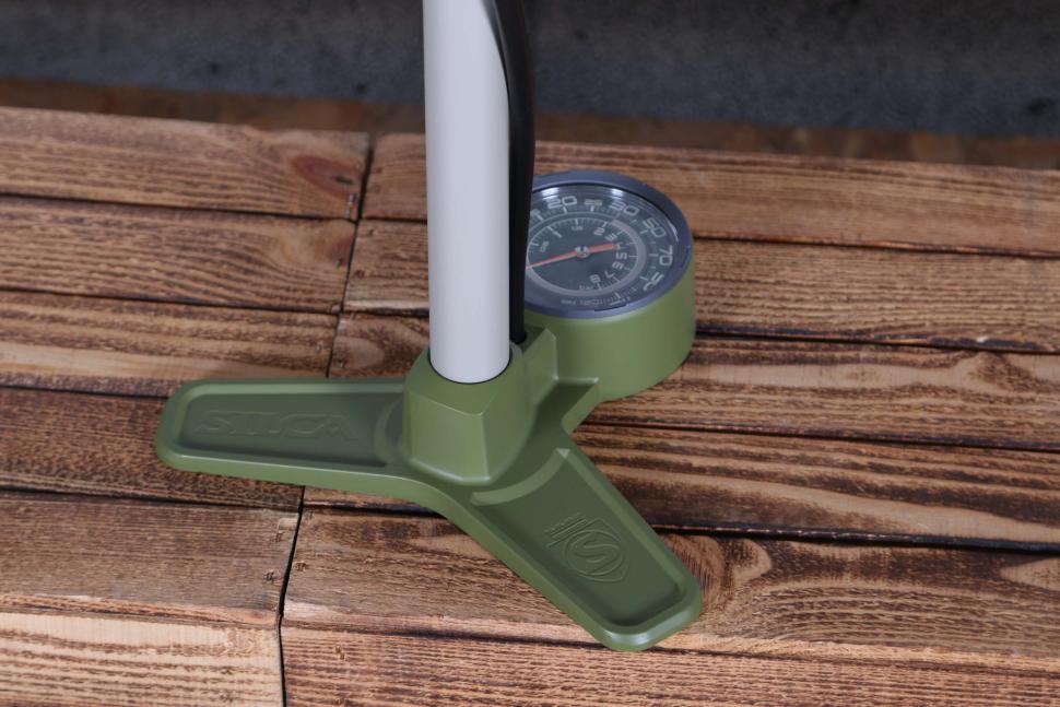 2023 Silca Terra Floor Pump - footplate 1.jpg
