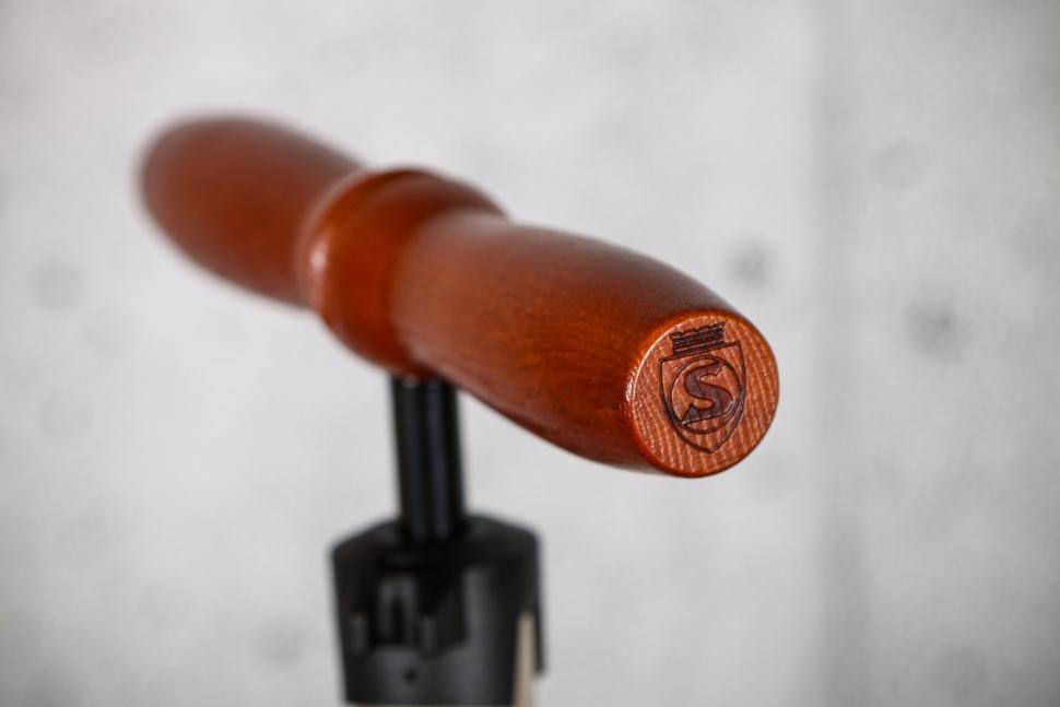 2023 Silca Terra Floor Pump - handle 2.jpg