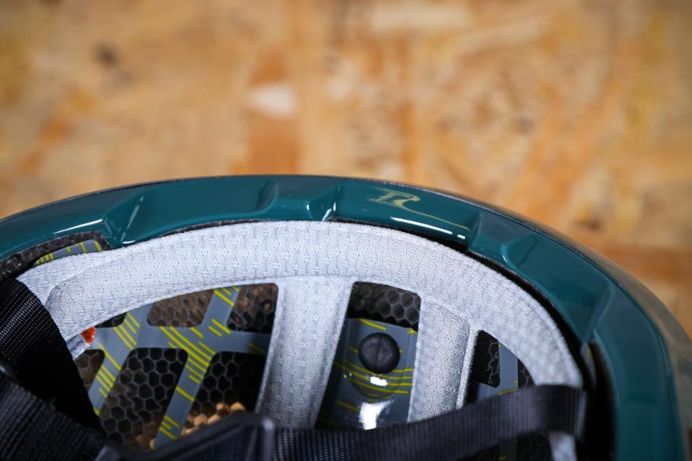 2023 Smith Trace MIPS - padding.jpg