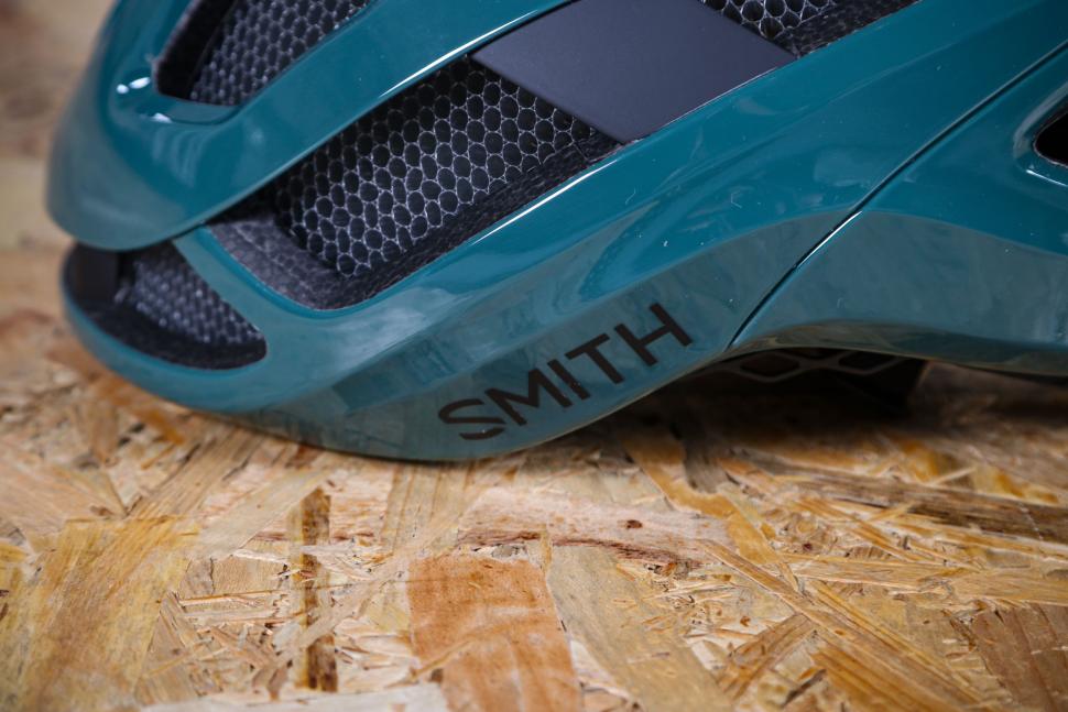 2023 Smith Trace MIPS - side detail.jpg