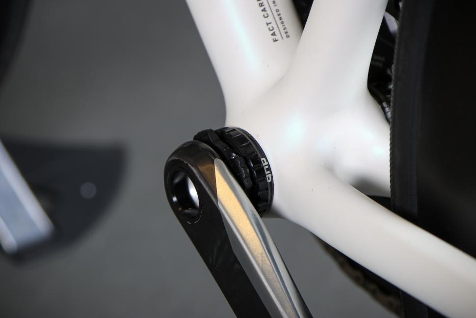2023 Specialized S-Works Tarmac SL8 - SRAM Red eTap AXS - bottom bracket detail.jpg