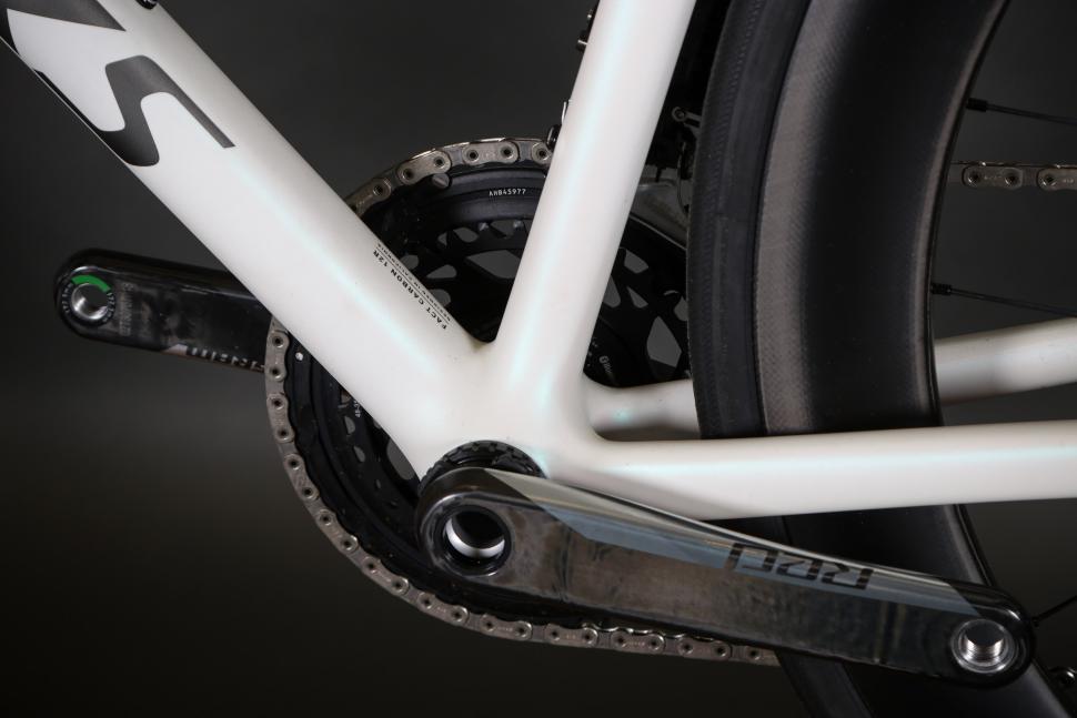2023 Specialized S-Works Tarmac SL8 - SRAM Red eTap AXS - bottom bracket.jpg