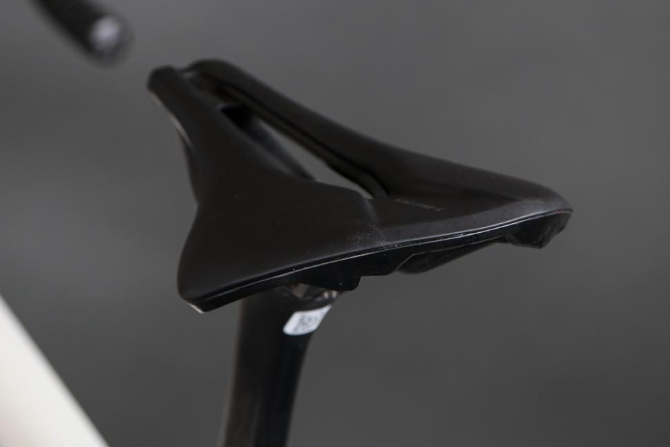 2023 Specialized S-Works Tarmac SL8 - SRAM Red eTap AXS - saddle 2.jpg