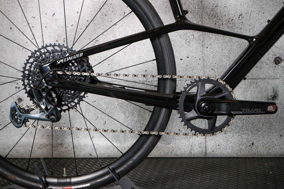 2023 Specialized Sirrus 6.0 - drive train.jpg