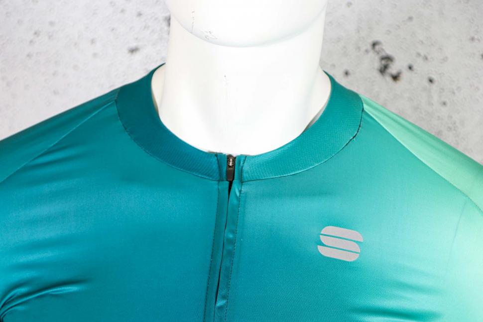 2023 Sportfull Bomber Jersey - collar.jpg
