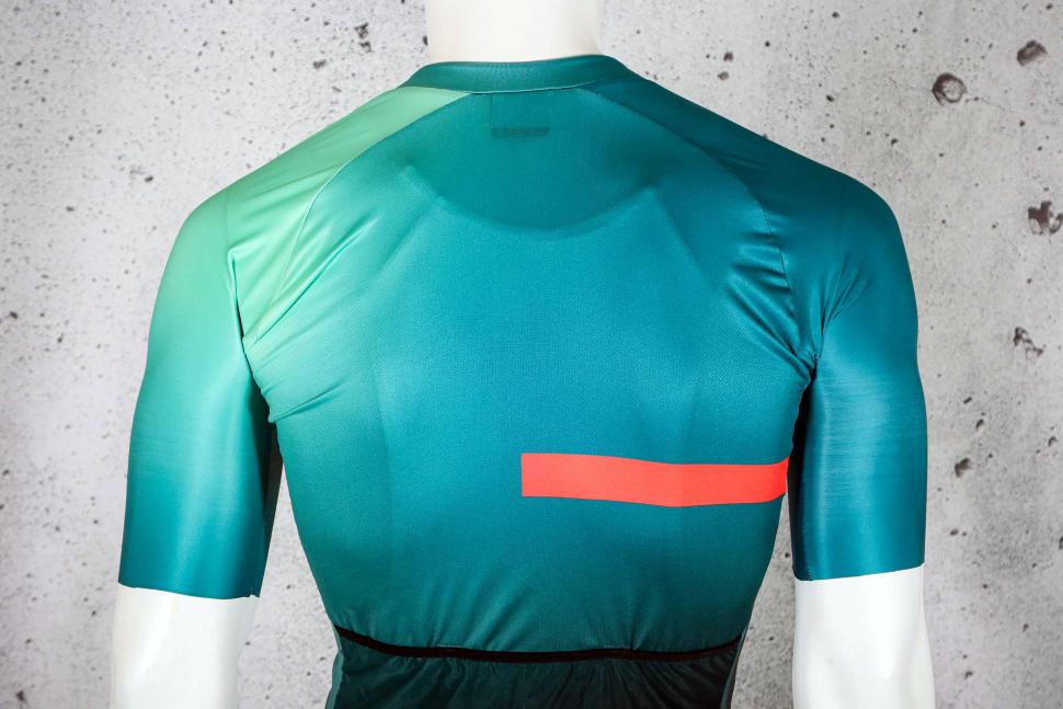 2023 Sportfull Bomber Jersey - shoulders.jpg