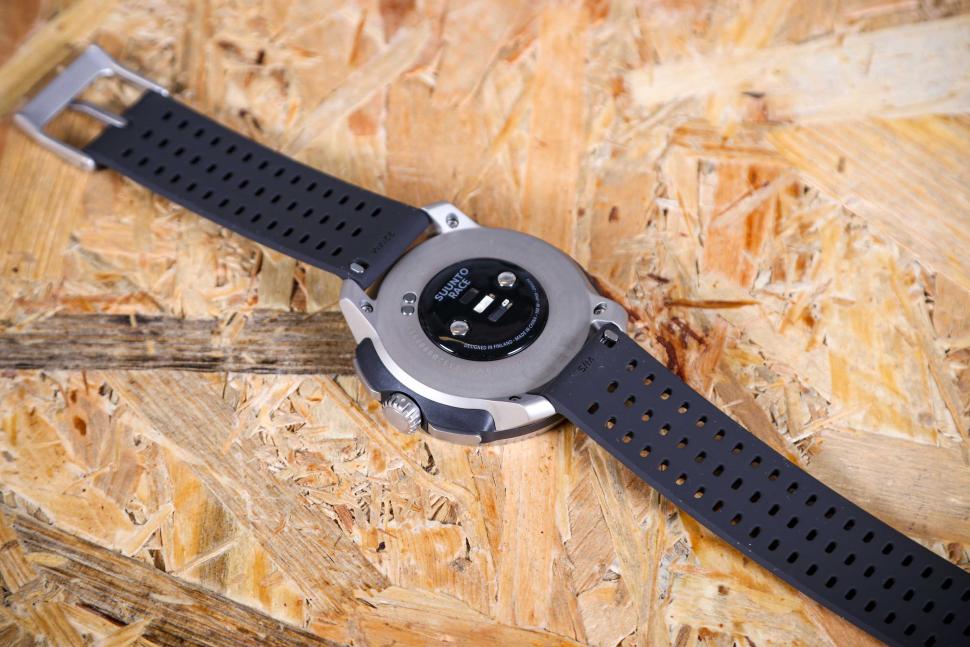 2023 Suunto Race - back.jpg