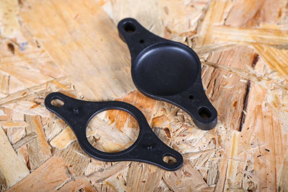 2023 Topeak Cage Mount For Airtag - open.jpg
