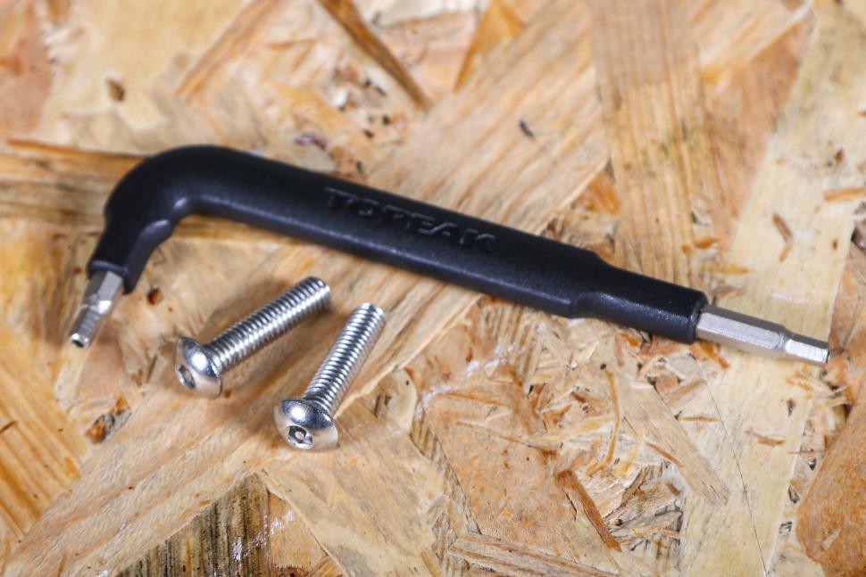 2023 Topeak Cage Mount For Airtag - security bolts and tool 2.jpg