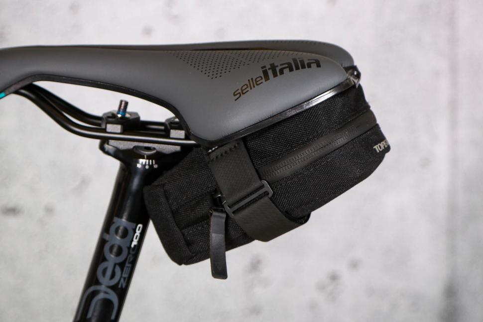 2023 Topeak Elementa Seatbag - side.jpg