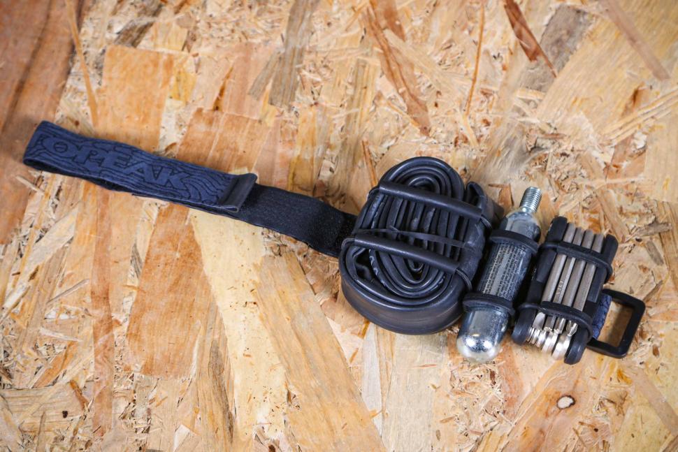 2023 Topeak Elementa Strap - loaded flat.jpg