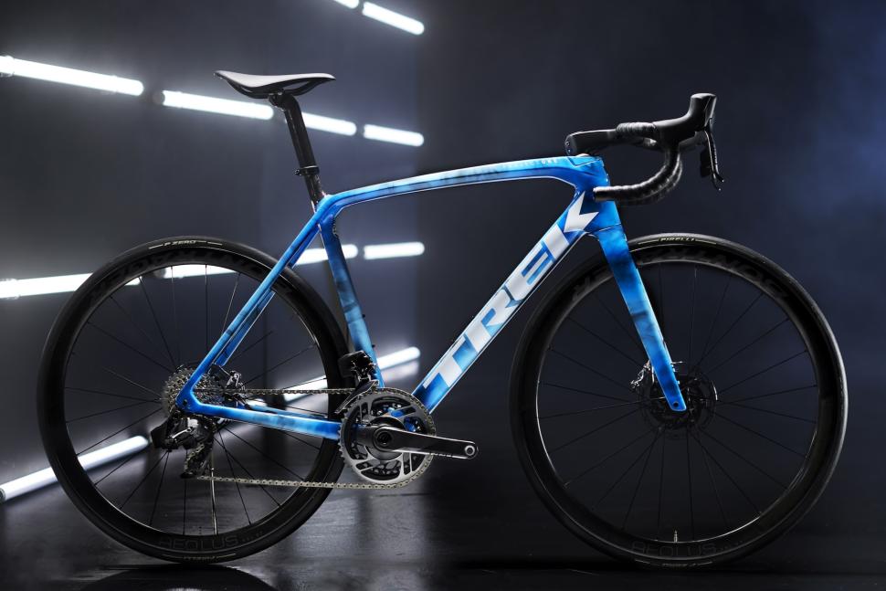 2023 Trek Project One Real Smoke Cerulean Mist - 1