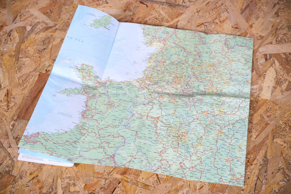 2023 The Ultimate UK Cycle Route Planner 4th Edition - map detail 3.jpg