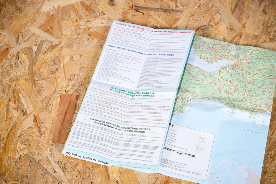 2023 The Ultimate UK Cycle Route Planner 4th Edition - map detail 5.jpg