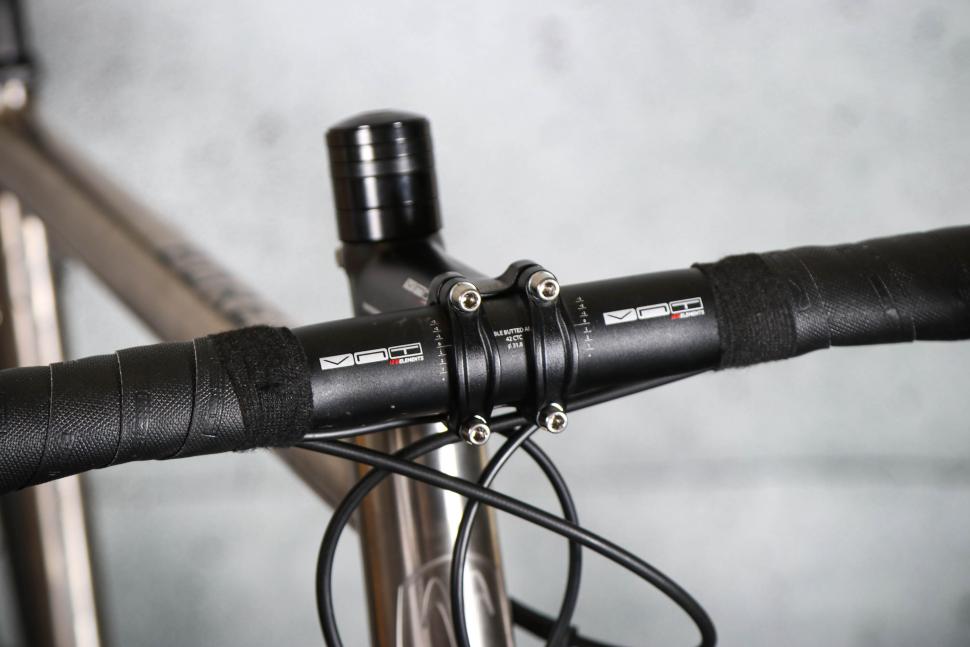2023 Van Nicholas Boreas - bars 2.jpg