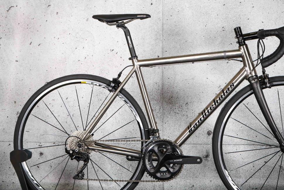 2023 Van Nicholas Boreas - rear.jpg