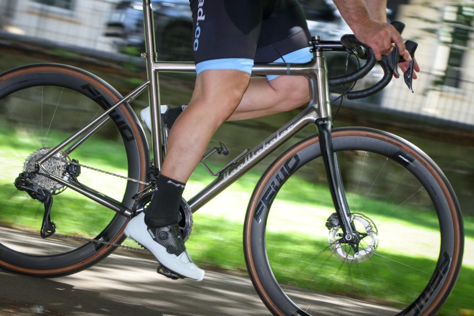 2023 Van Nicholas Zephyr riding -5.jpg
