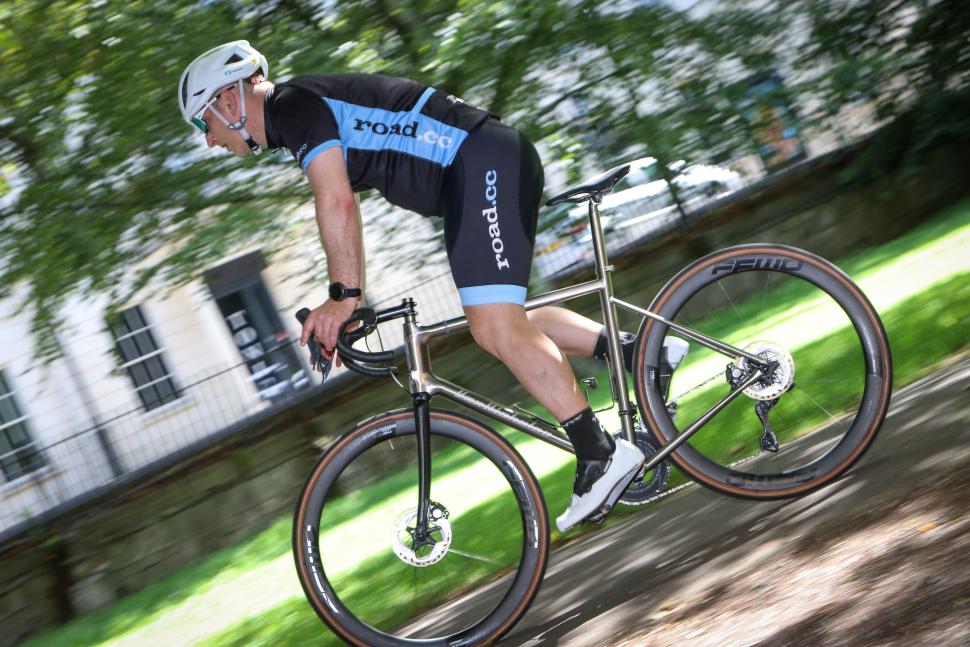 2023 Van Nicholas Zephyr riding -6.jpg
