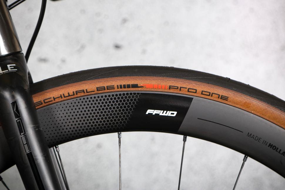 2023 Van Nicholas Zephyr - tyre and rim.jpg