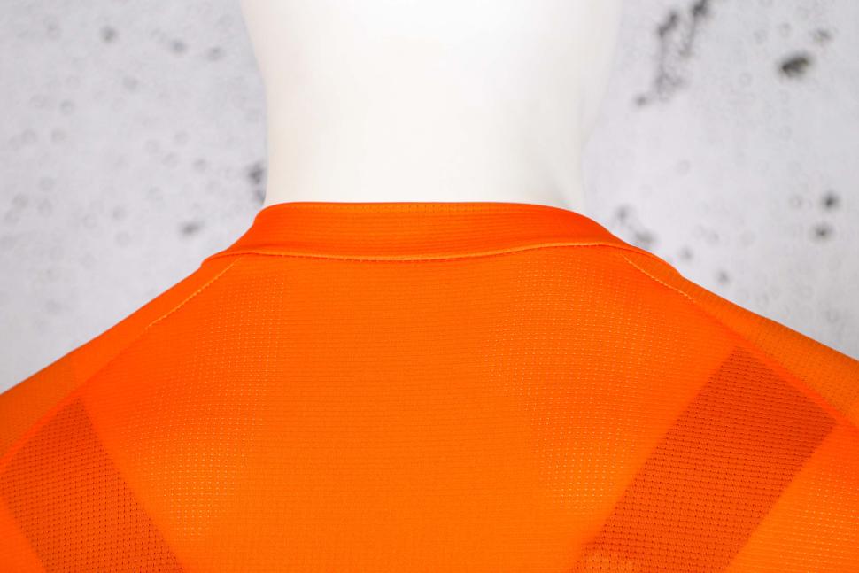 2023 Vanelli Proline Jersey - collar back.jpg