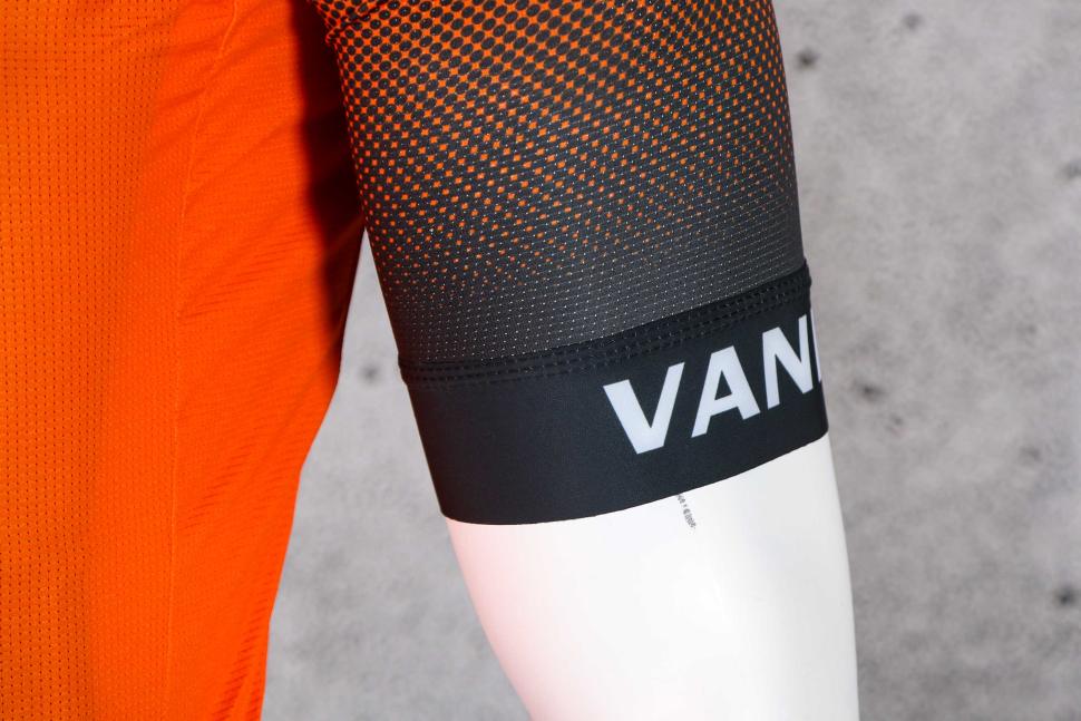 2023 Vanelli Proline Jersey - cuff 2.jpg