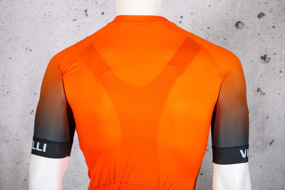 2023 Vanelli Proline Jersey - shoulders.jpg