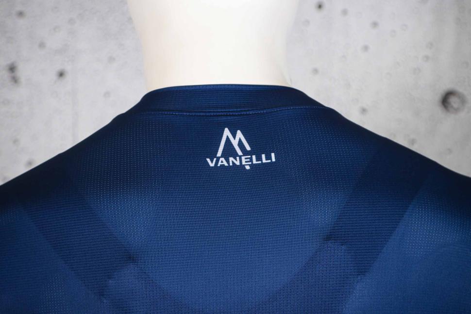 2023 Vanelli Super Leger Jersey - collar back.jpg