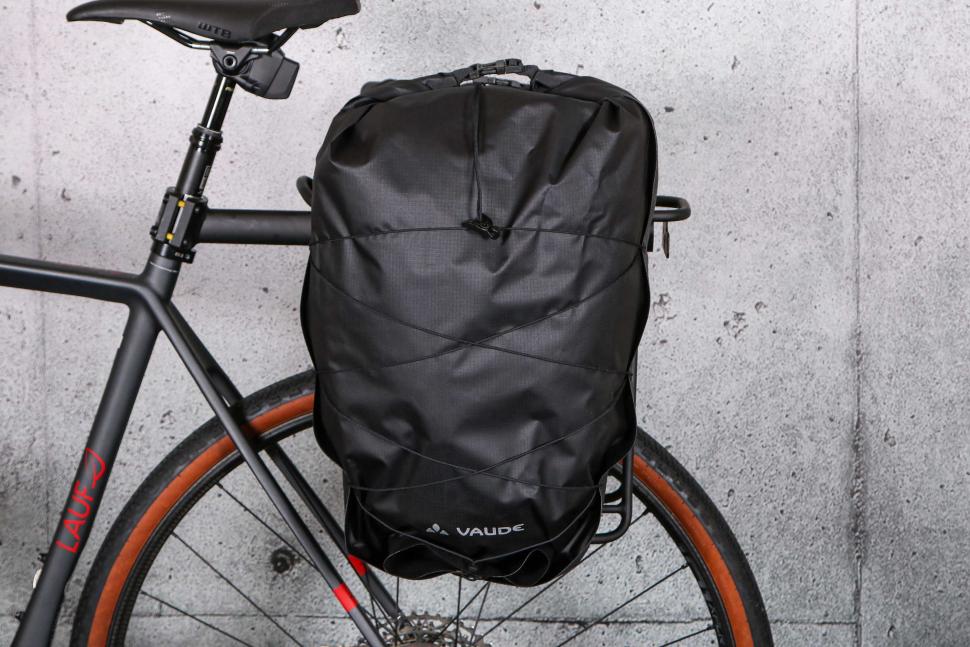 2023 Vaude Aqua Back Light panniers - on rack 1.jpg
