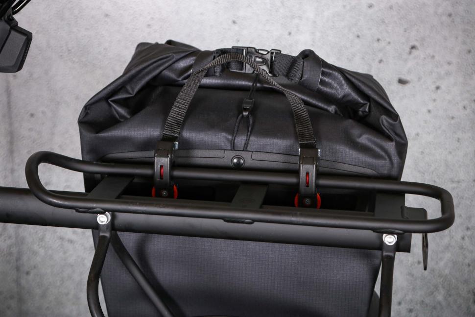 2023 Vaude Aqua Back Light panniers - on rack 4.jpg
