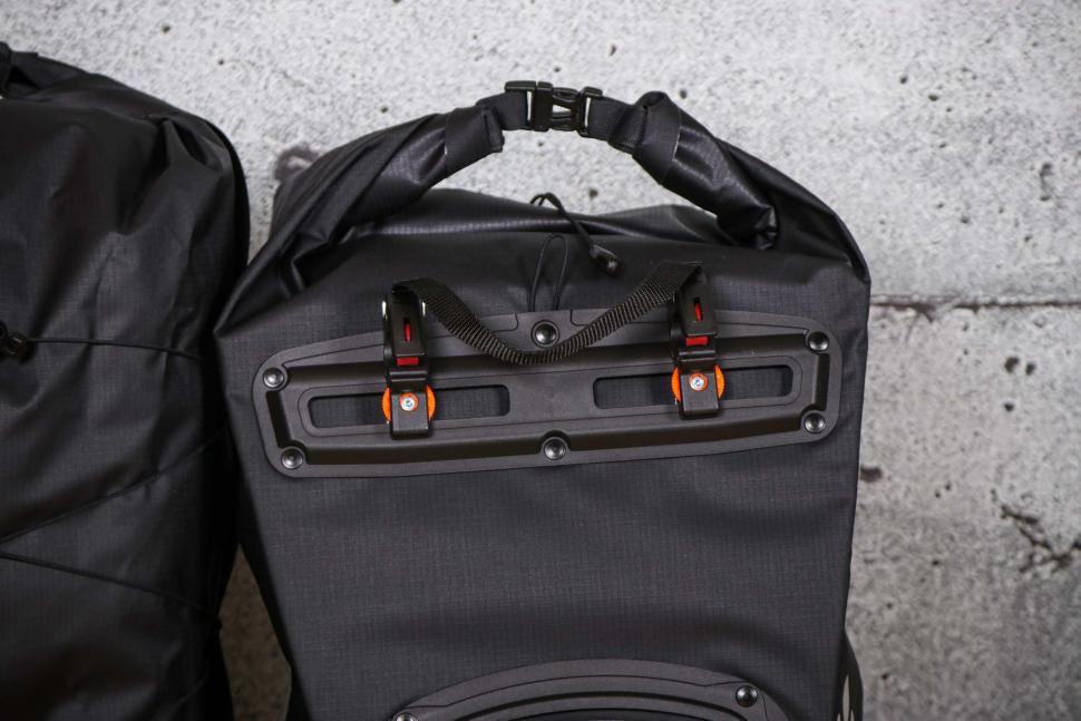 2023 Vaude Aqua Back Light panniers - rack mounts.jpg