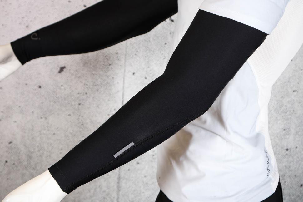 2023 Velocio Arm Warmer - 2.jpg