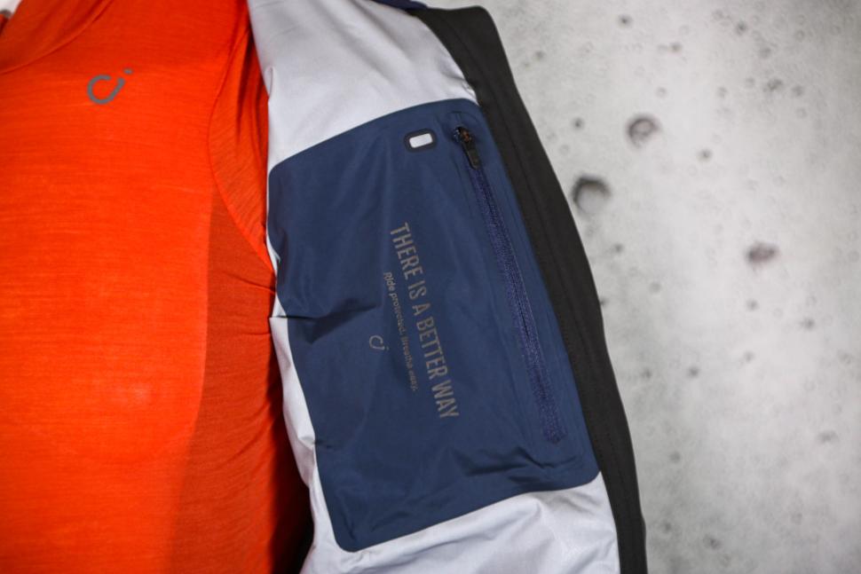 2023 Velocio Mens Ultralight Rain jacket - inside pocket.jpg