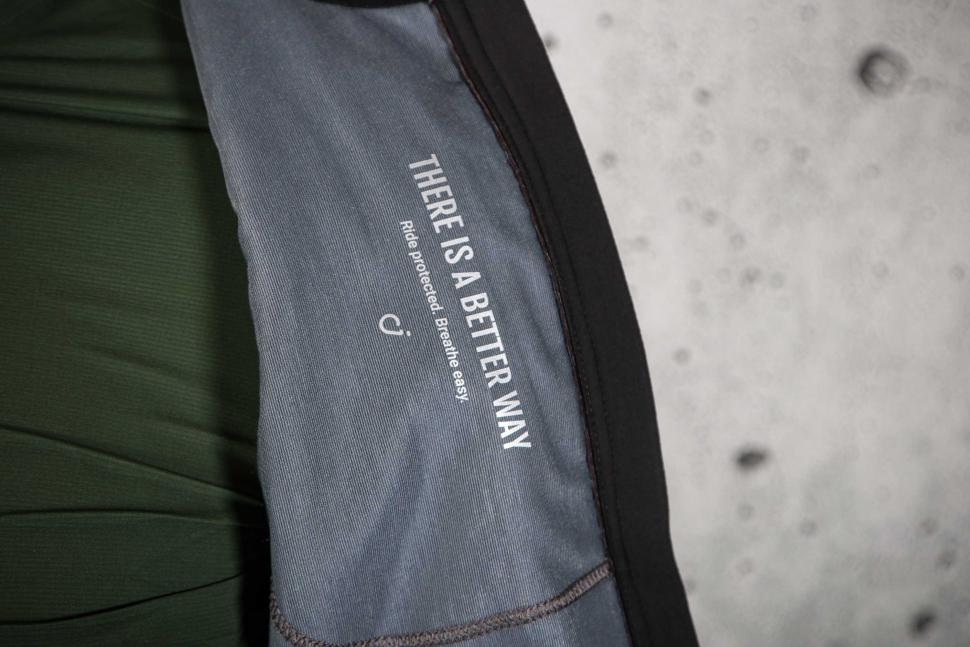 2023 Velocio Signature Softshell Vest - inside detail.jpg