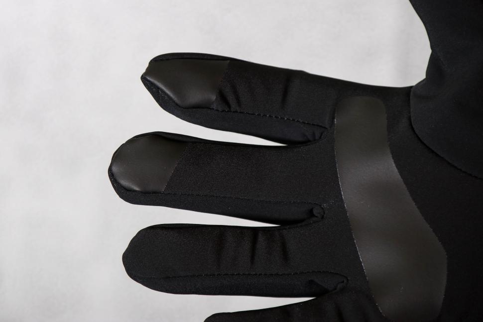2023 Velocio ZERO+ Glove - finger tips.jpg