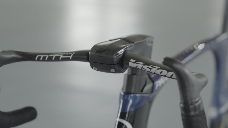 2023 Vision Metron Track handlebar - 1 (1)