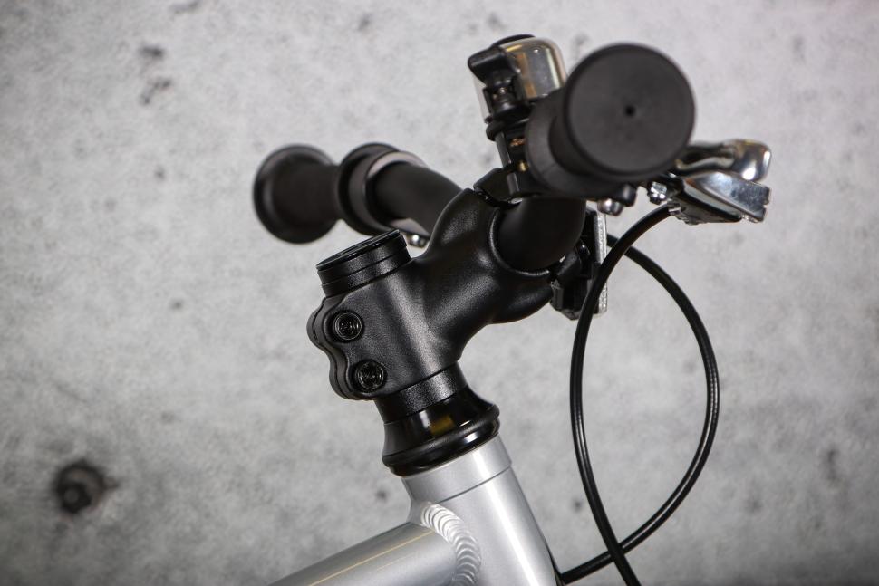 2023 Vitus 14 Kids Bike - stem.jpg