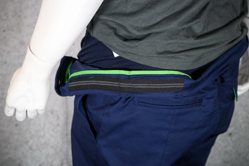 2023 Vulpine Mens Rain Trousers - hip gripper.jpg