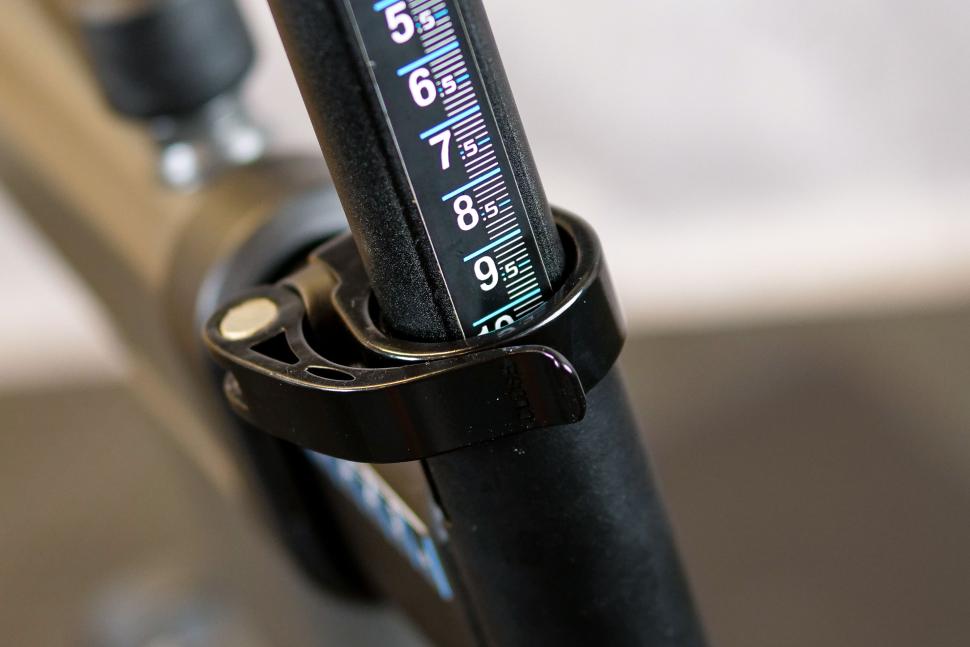 2023 Wahoo Kickr Bike Shift - seat post.jpg