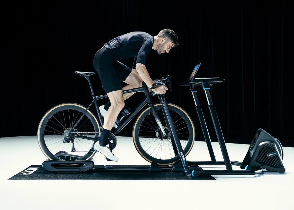 2023 Wahoo Kickr Rollr - 1