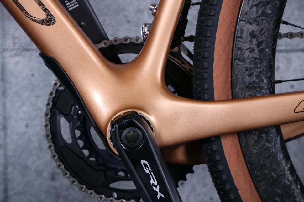2023 Yoeleo G21 DB PRO Gravel Bike - bottom bracket.jpg