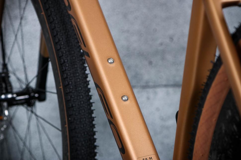 2023 Yoeleo G21 DB PRO Gravel Bike - down tube bosses.jpg