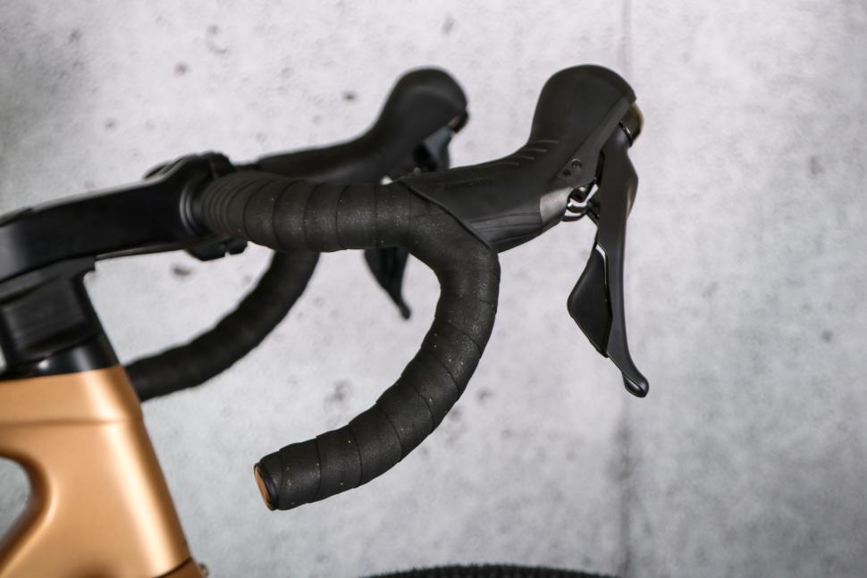 2023 Yoeleo G21 DB PRO Gravel Bike - drop bar and lever.jpg