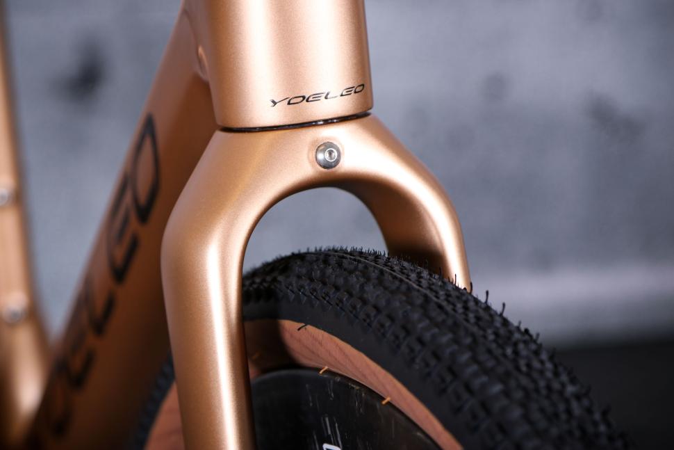2023 Yoeleo G21 DB PRO Gravel Bike - fork clearance.jpg