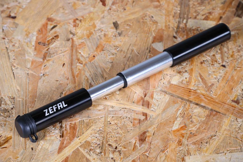 2023 Zefal Gravel Mini pump - extended.jpg
