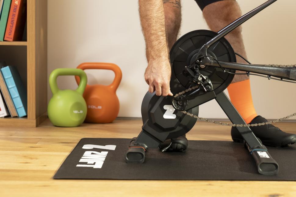 2023 Zwift Hub One trainer - 1