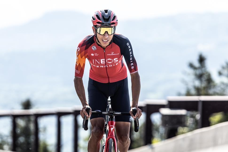 Egan Bernal during Puy de Dôme recce (A.S.O./Morgan Bove)