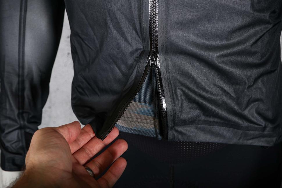 2024 7Mesh Mission Jacket Mens - zip 2.jpg