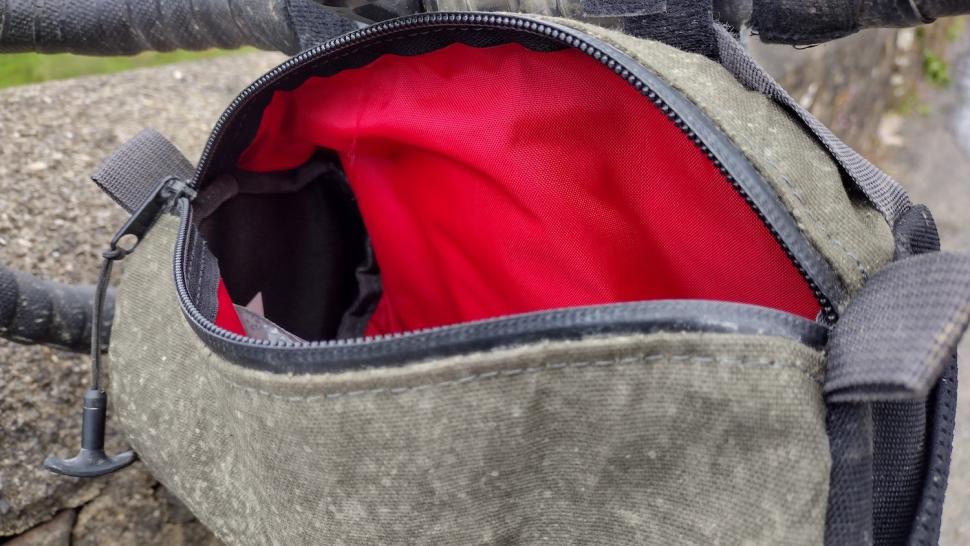 2024 Alpkit Toploader 4L_liner.jpg