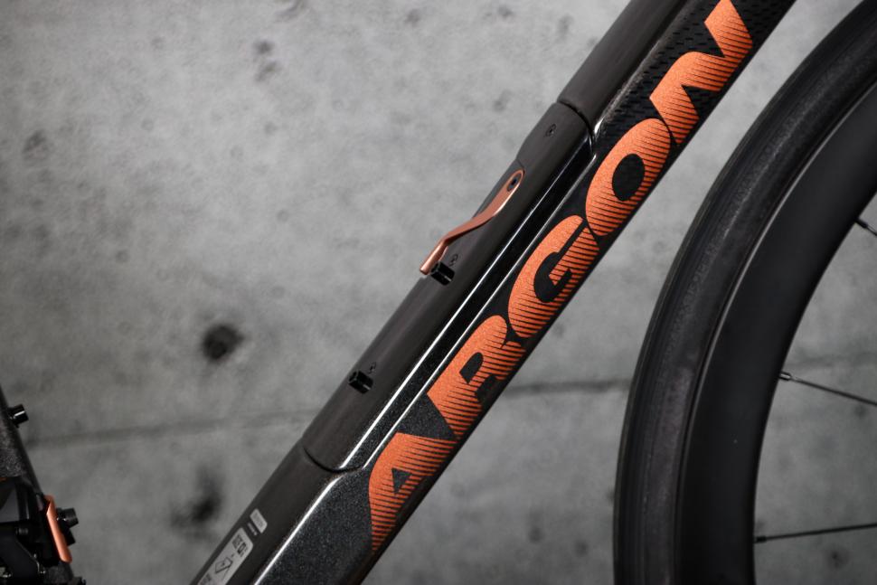 2024 Argon 18 Krypton Pro - down tube detail.jpg