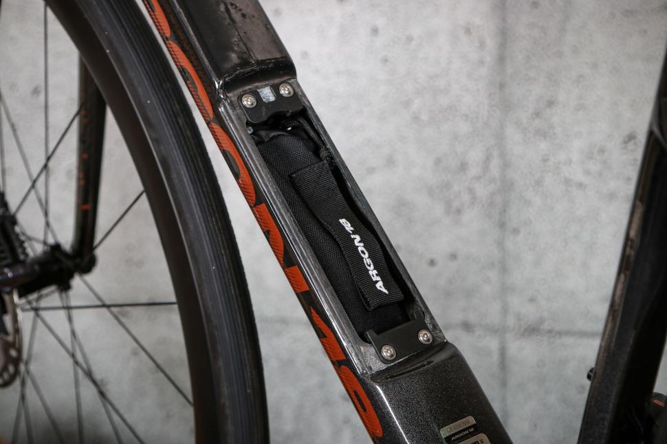 2024 Argon 18 Krypton Pro - down tube storage open 1.jpg